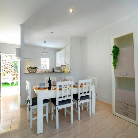 Holiday Lilia Rosas By Interhome